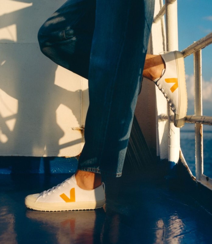 Canvas White Ouro Special Veja Australia