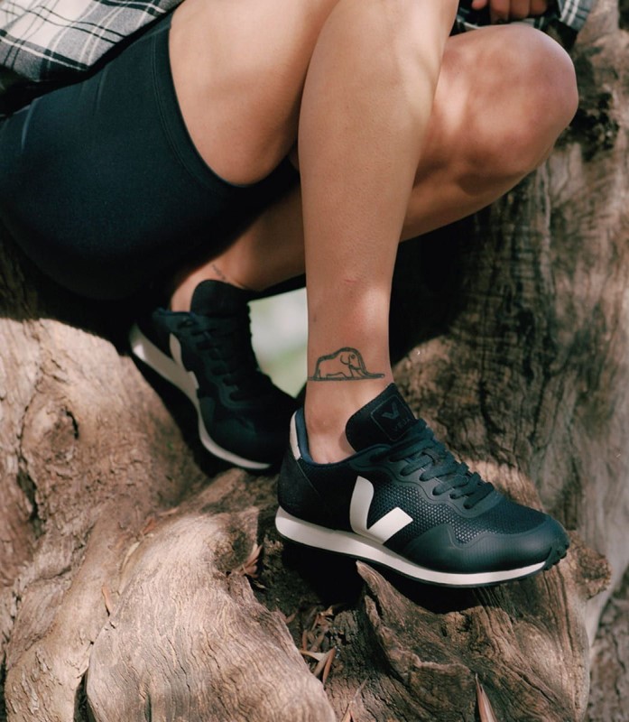 Rt B-Mesh Black White Natural Series Veja Australia