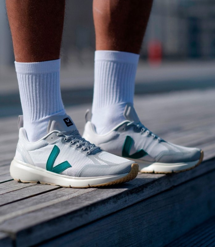 Original Veja 2 Alveomesh Light Grey Brittany Australia