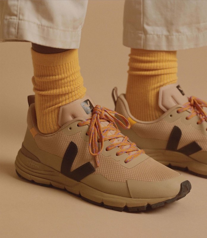 Special Veja Alveomesh Dune Black Australia