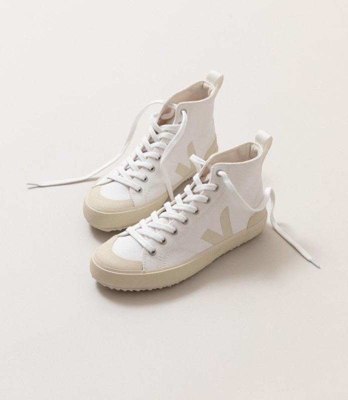 Ht Canvas White Pierre Veja Series Australia