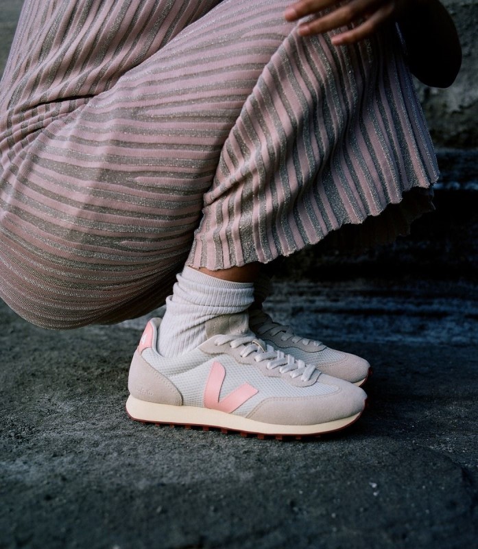 Veja Collection Branco Alveomesh Natural Bellini Australia