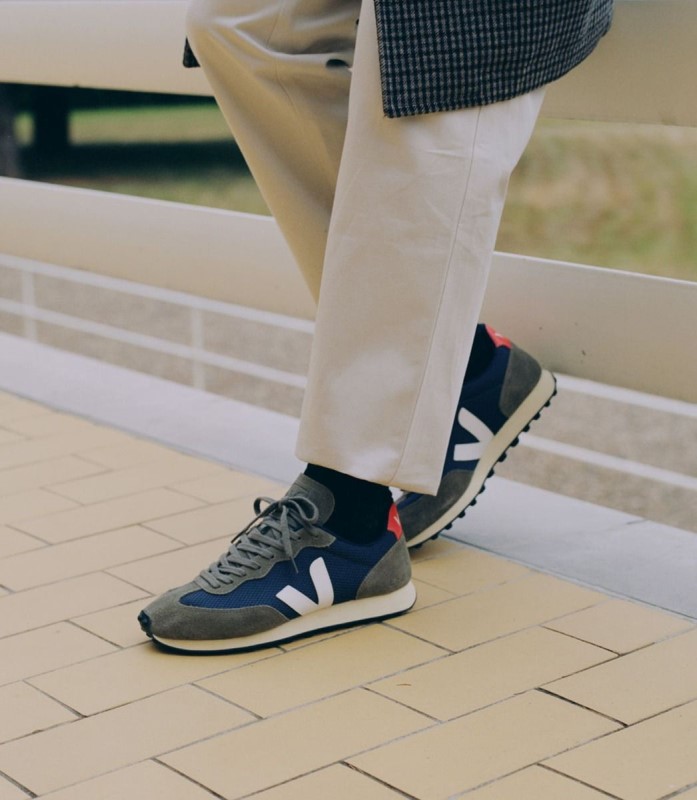 Veja Series Branco Alveomesh Nautico White Orange Fluo Australia