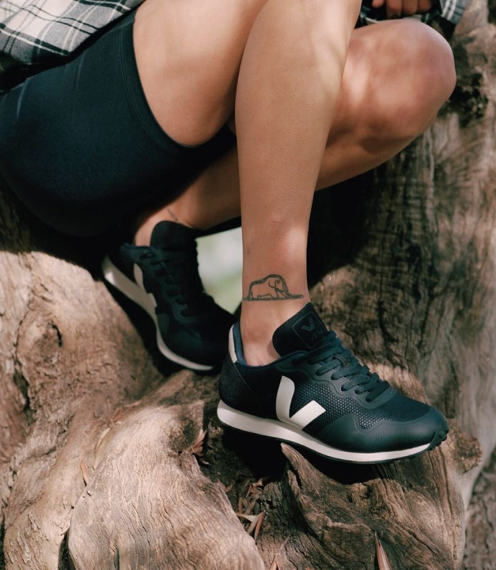 Veja Sdu Rt B-Mesh Black White Natural Australia