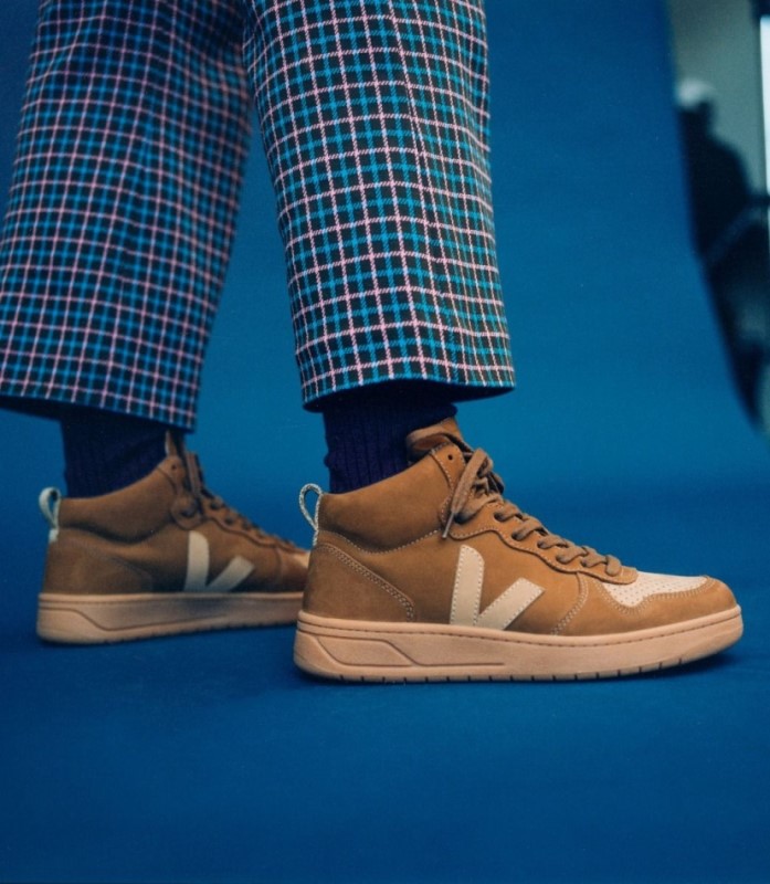Veja V-15 Nubuck Camel Desert Australia