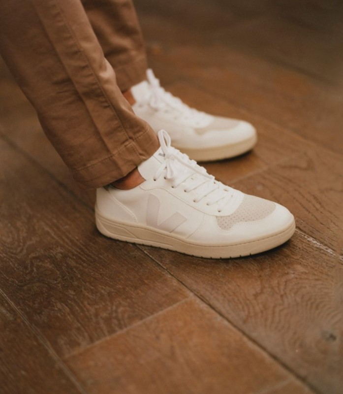 Veja V-10 Cwl Full White Natural Australia